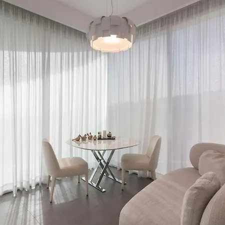 Vila Equilibrium